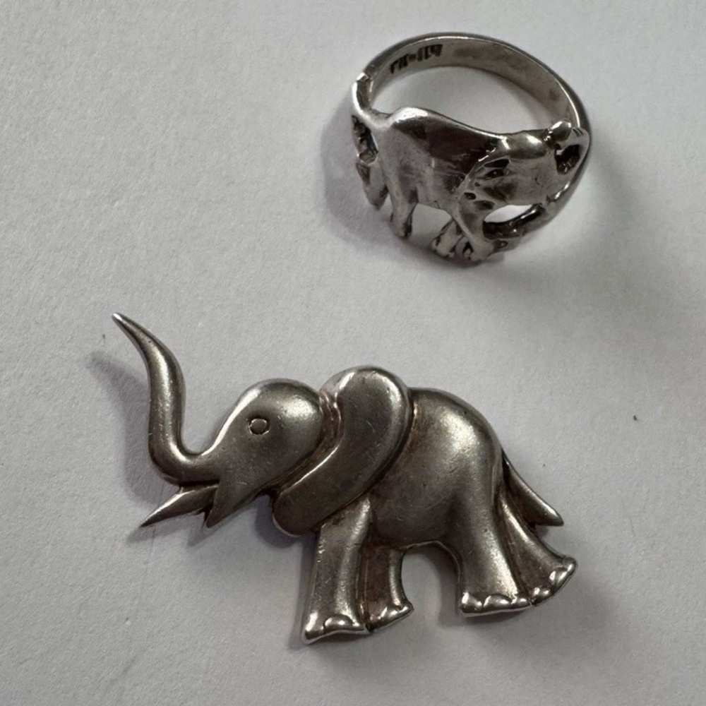 Vintage Silver Elephant Ring and pendant Set